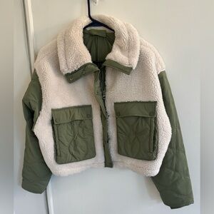 BlankNYC Perfect Getaway quilted faux fur green and white jacket size L